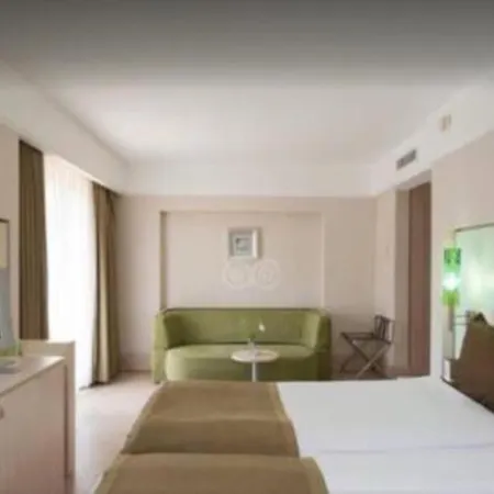 Ambassador & Hotel 4*