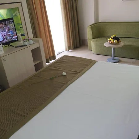 Hotel Ambassador & 4*